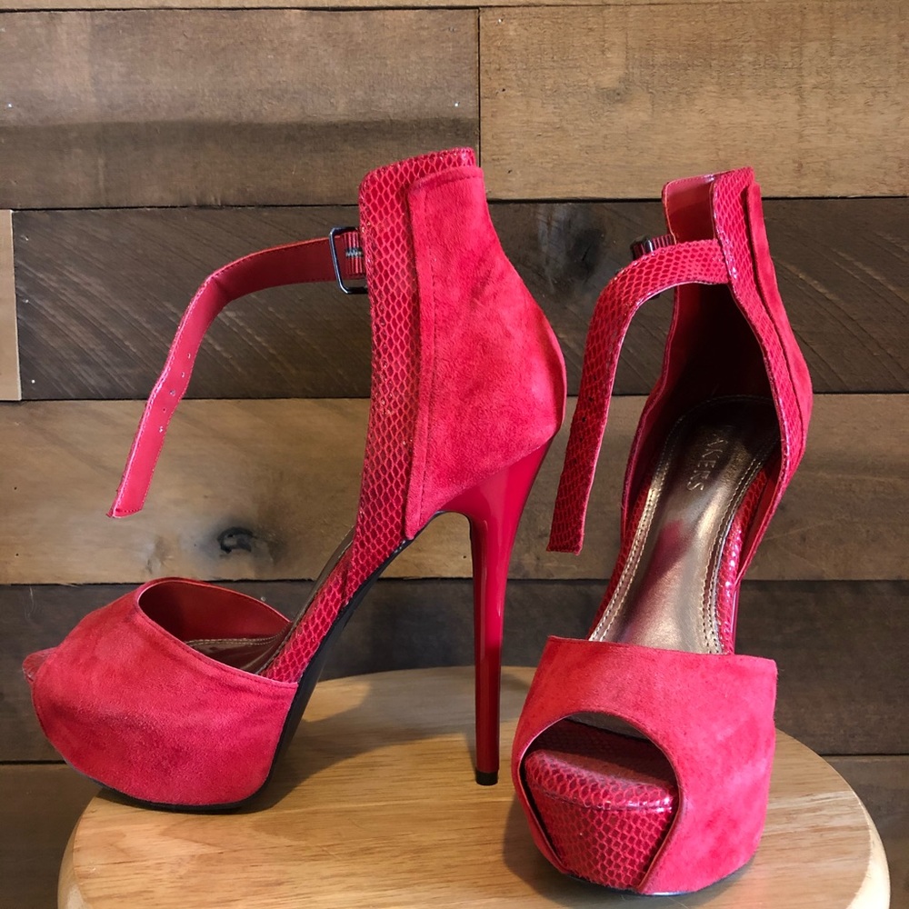 Bakers sexy red Stiletto heels